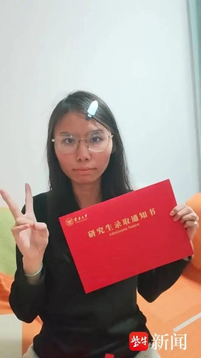 女孩陪母抗癌考上研究生后，自己也被查出癌症晚期，父亲一夜之间好像老了10岁