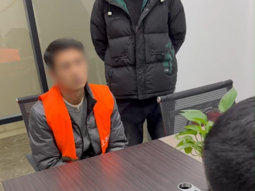 骗子的年度KPI：800万！！！