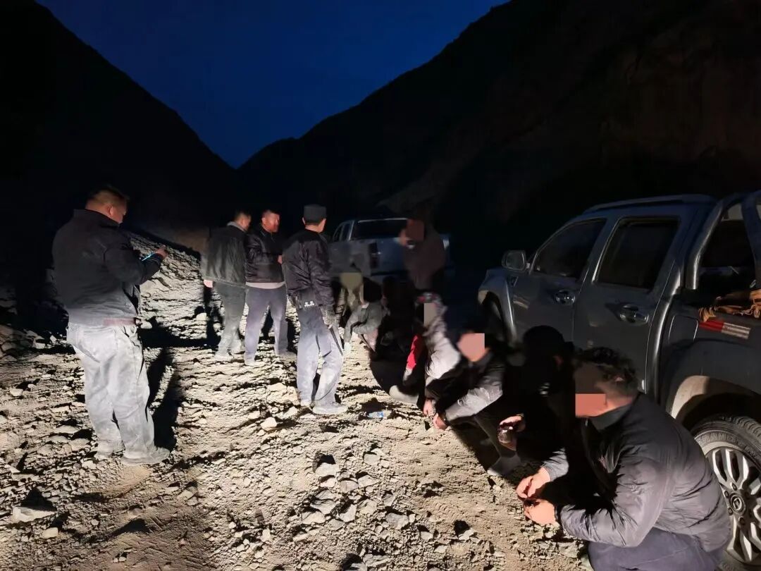 青海海西州公安打击整治非法采矿，捣毁6处窝点，抓获122人