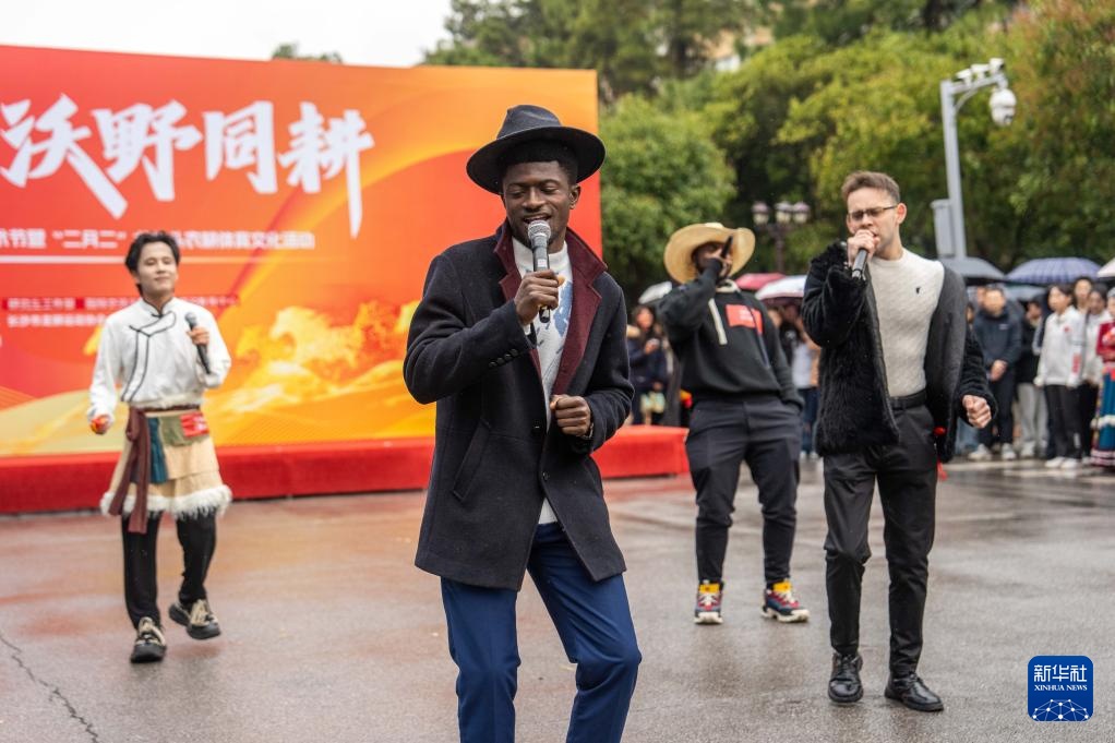 湖南长沙：校园民俗活动迎接“二月二”