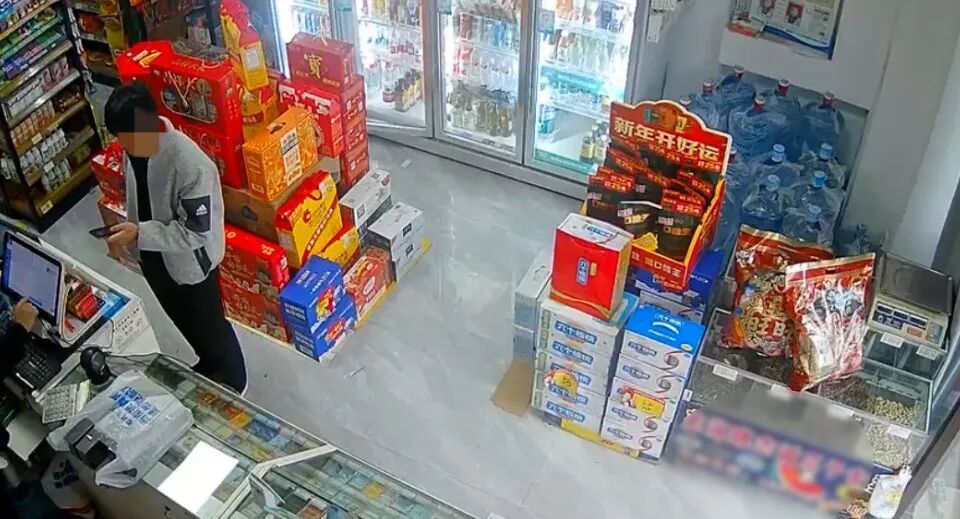 趁家长不在家，骗子盯上了孩子