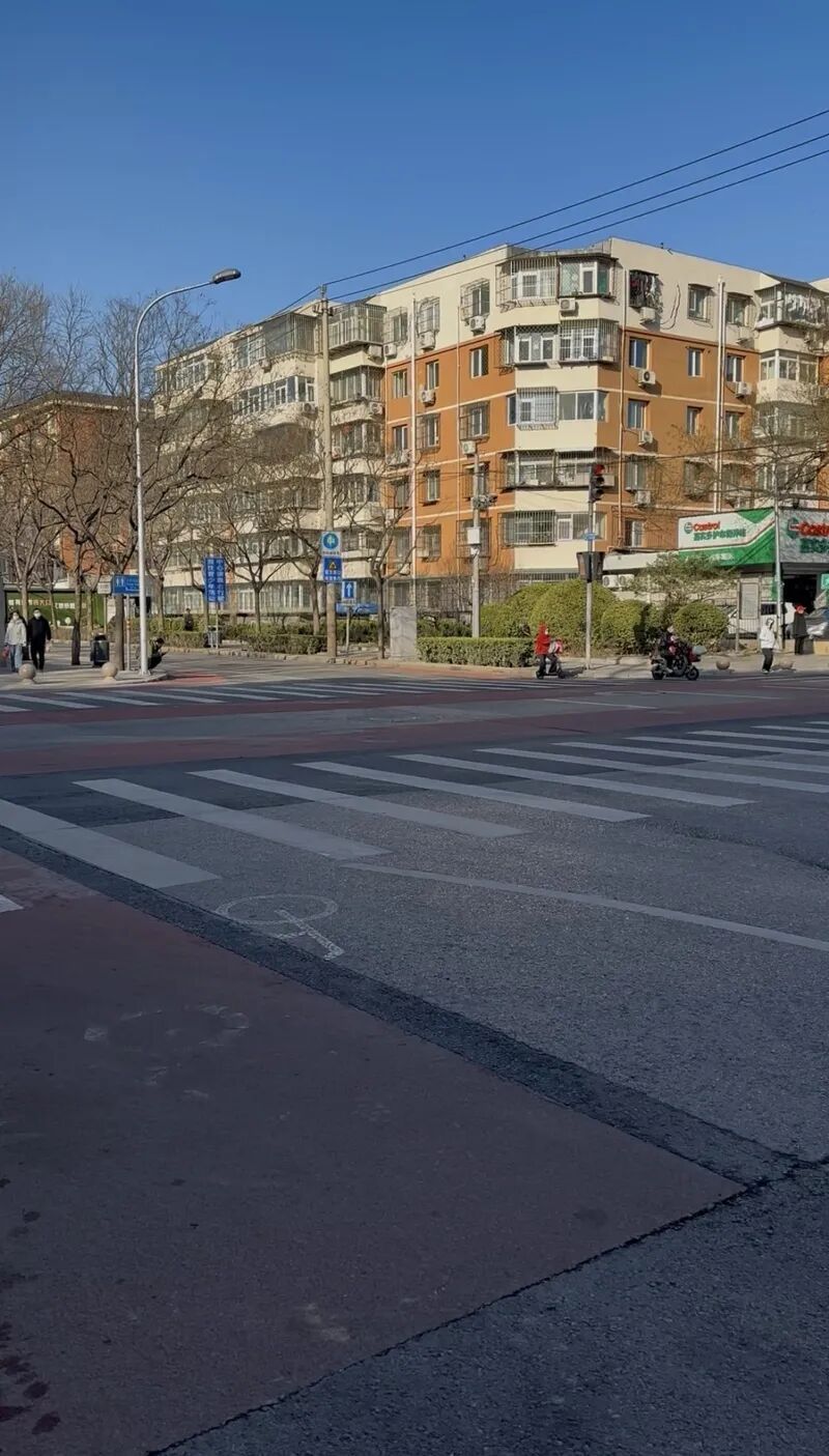 舍近求远，被迫绕行多处拥堵点！北京这条路能否改回双行道？