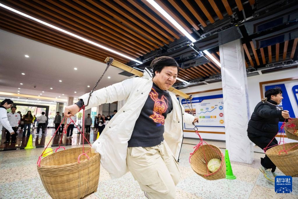 湖南长沙：校园民俗活动迎接“二月二”