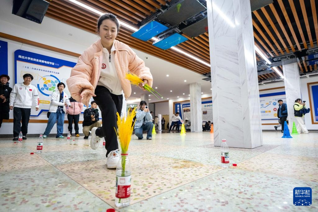 湖南长沙：校园民俗活动迎接“二月二”