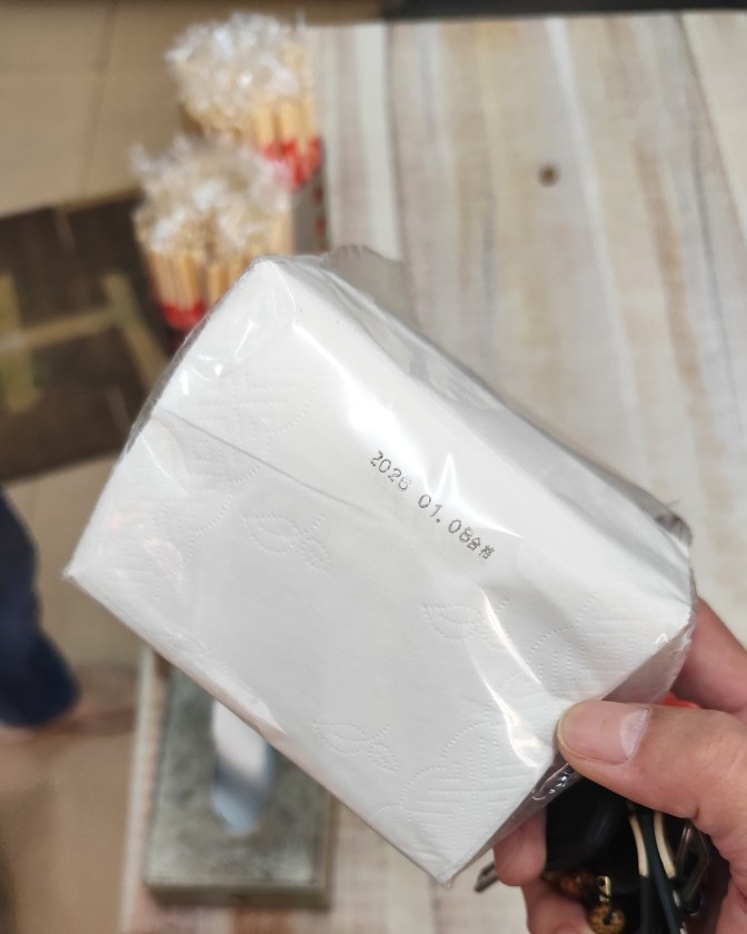 餐后用纸巾擦嘴，先看包装上这两个数字！很多人还不知道