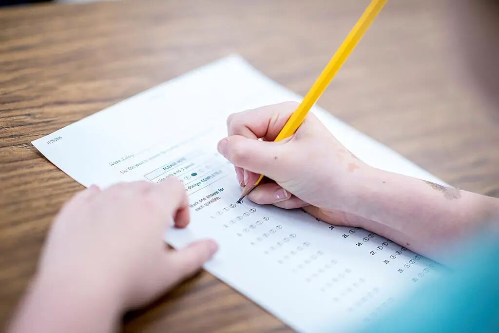 不计总分≠不用学！多地生物、地理退出中考计分，为何这样改？