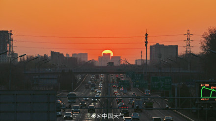 春分前北京现壮观悬日