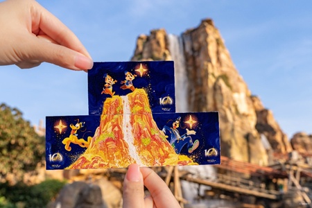 上海迪士尼10周年庆典开启，沉浸式体验奇妙欢庆！现场→