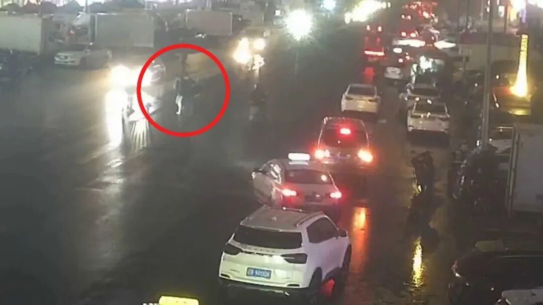 110吗？我感觉这个乘客十分可疑……