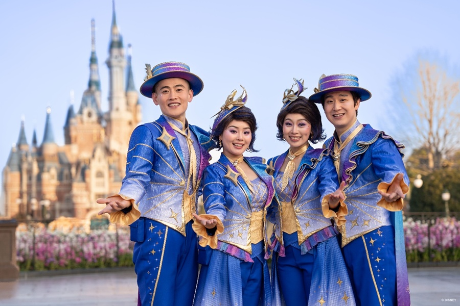 上海迪士尼10周年庆典开启，沉浸式体验奇妙欢庆！现场→