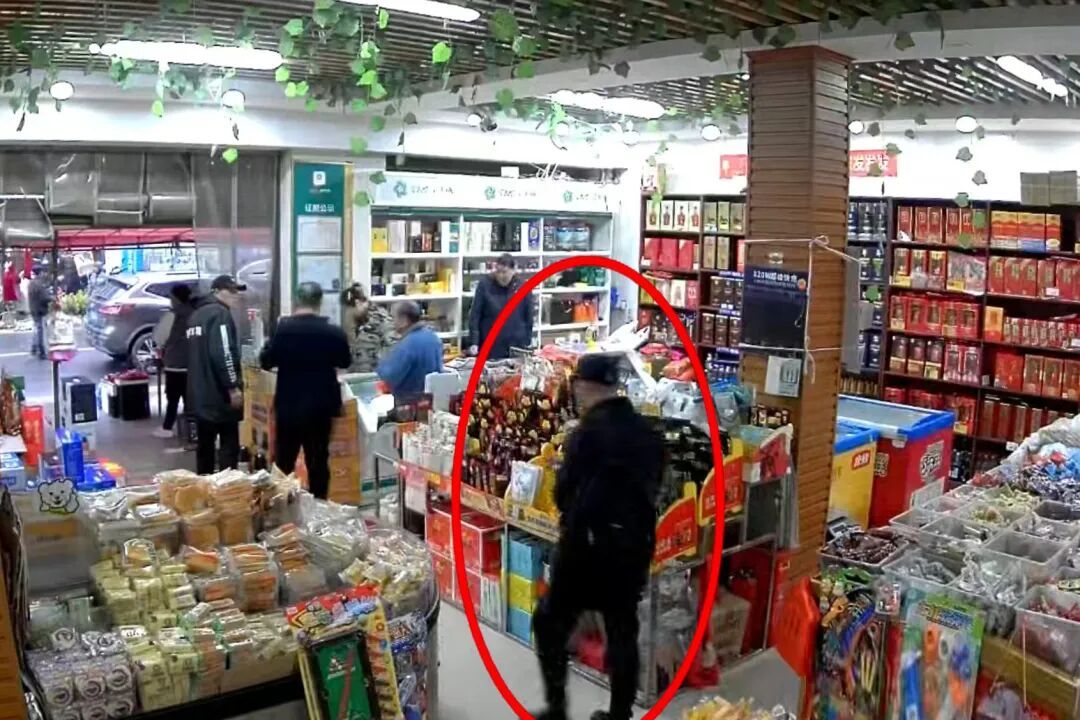 “送货员”竟是偷烟贼？醴陵警方揪出“伪装者”