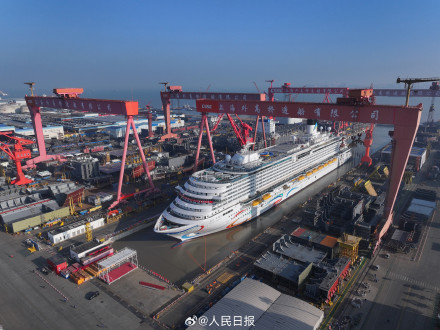 第二艘国产大型邮轮正式出坞