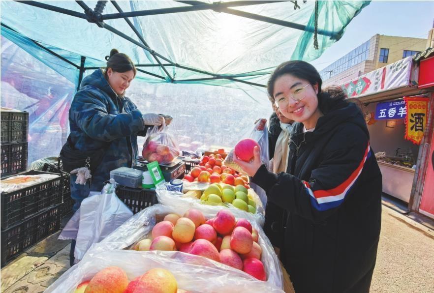 年轻人咋就爱上了赶大集 年轻人咋就爱上了赶大集