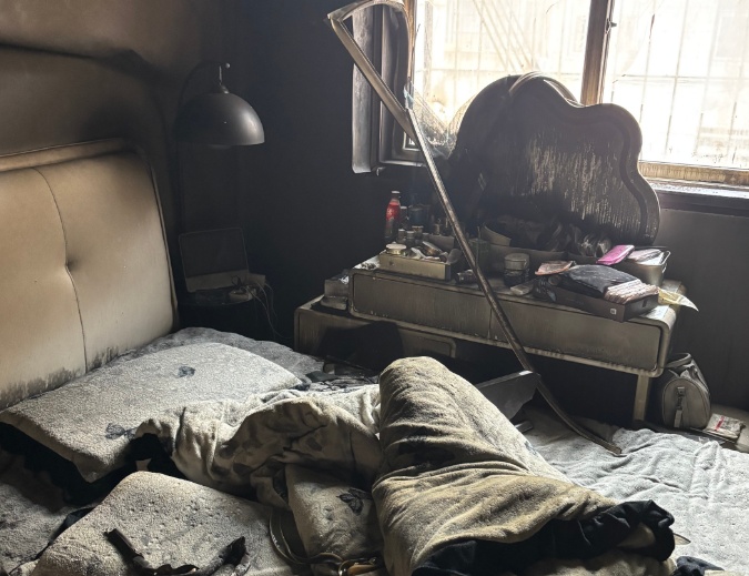 后怕!女子窗边大喊救命,只因睡前忘了这件事 后怕!女子窗边大喊救命,只因睡前忘了这件事