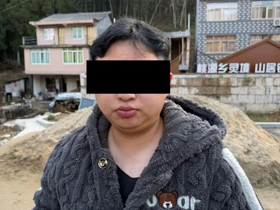 冒充银行工作人员上门办理信用卡，海宁警方：抓！