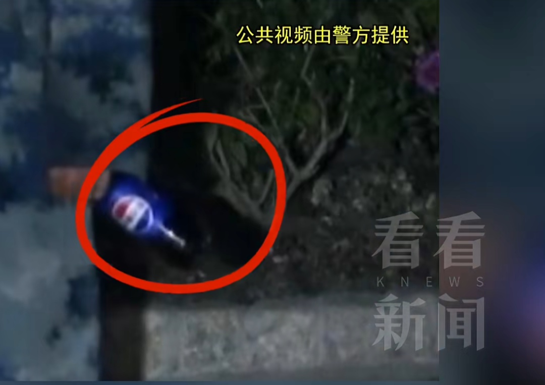 上海一金店凌晨被盗百万黄金！嫌犯为躲监控竟倒着走，半瓶可乐成破案关键