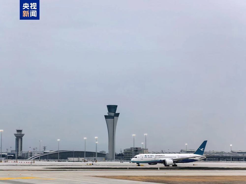 福州长乐国际机场新建第二跑道完成实地验证试飞 福州长乐国际机场新建第二跑道完成实地验证试飞