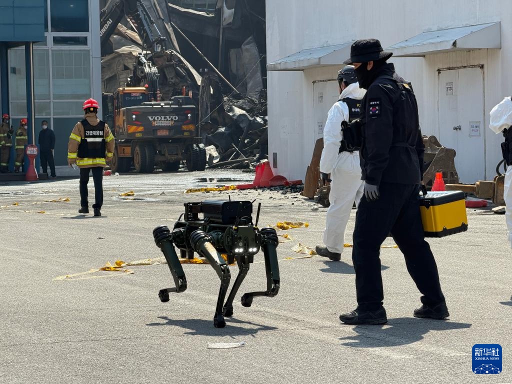 韩国工厂火灾致14人死亡 没有中国公民伤亡 韩国工厂火灾致14人死亡 没有中国公民伤亡