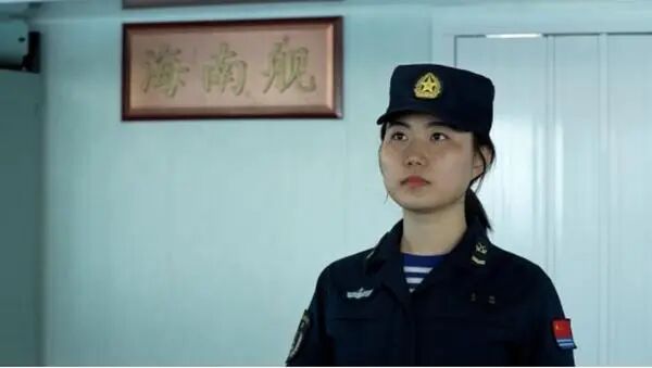 一代代青春，将海南舰稳稳推向深蓝