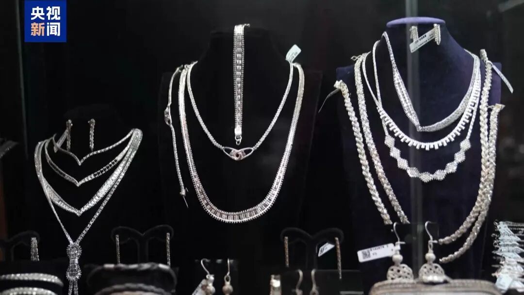 国际金价、银价,持续下跌! 国际金价、银价,持续下跌!