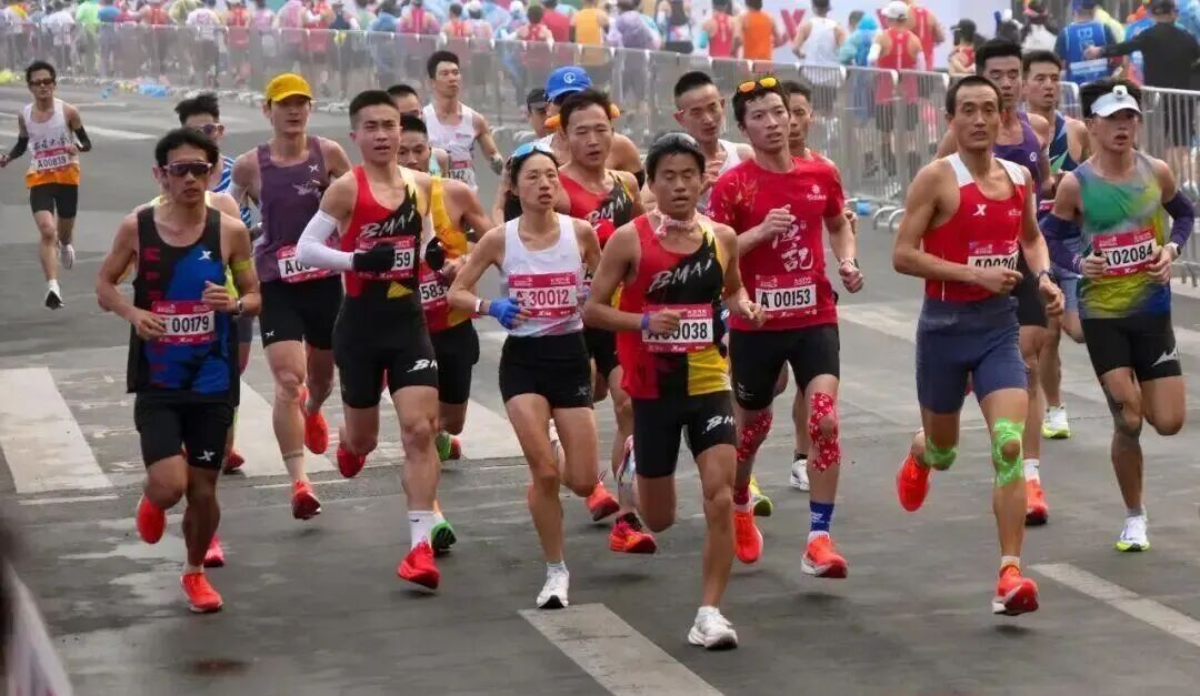 “最快女护士”张水华获评国际健将,丈夫:第一次入选名单,这是对她成绩的认可 “最快女护士”张水华获评国际健将,丈夫:第一次入选名单,这是对她成绩的认可