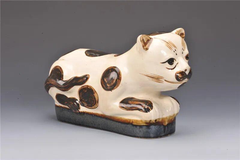 古人的“硬”核瓷枕 由一只小兽来守护