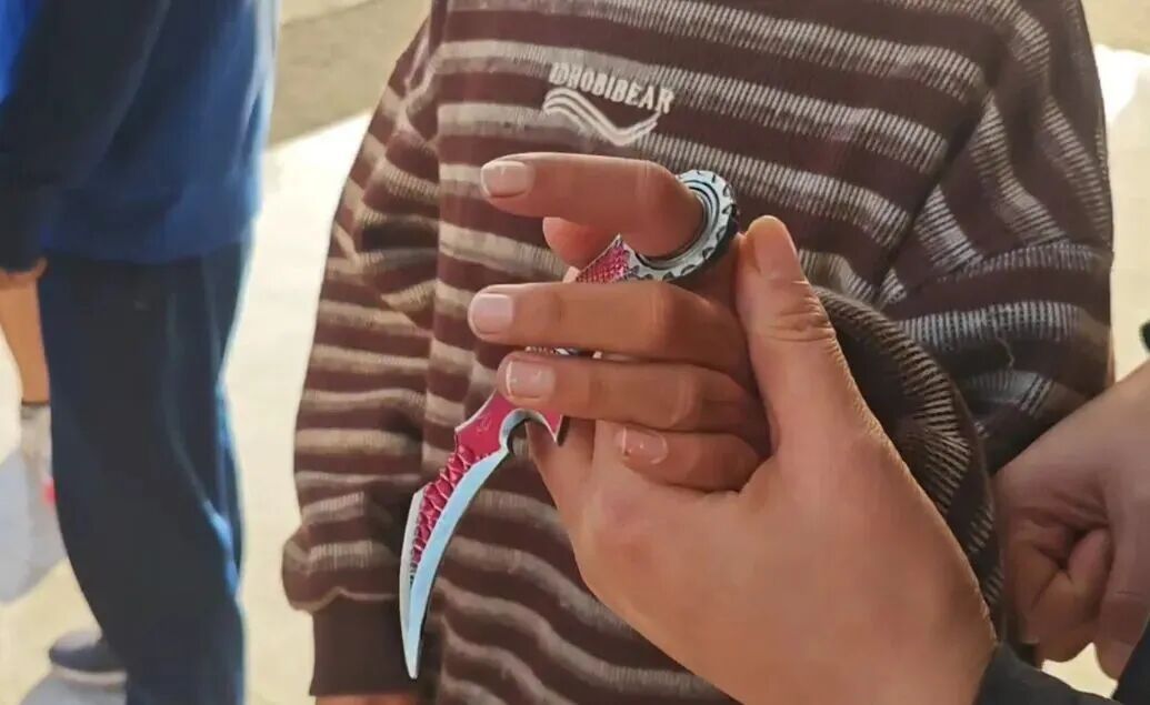 千万别试!这种玩具会“咬手” 检查一下你家孩子有没有 千万别试!这种玩具会“咬手” 检查一下你家孩子有没有