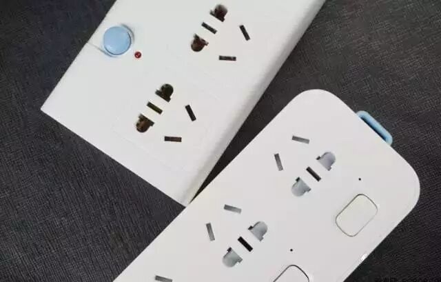 凌晨起夜瞄到客厅火光闪烁，躲过一劫！罪魁祸首几乎家家要用...