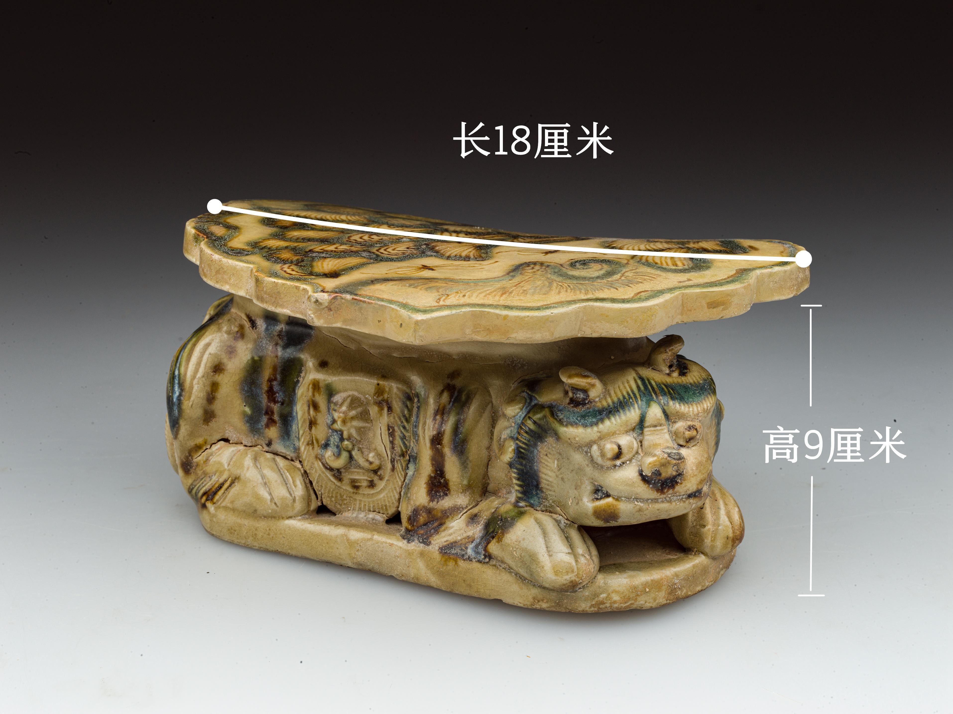 古人的“硬”核瓷枕 由一只小兽来守护