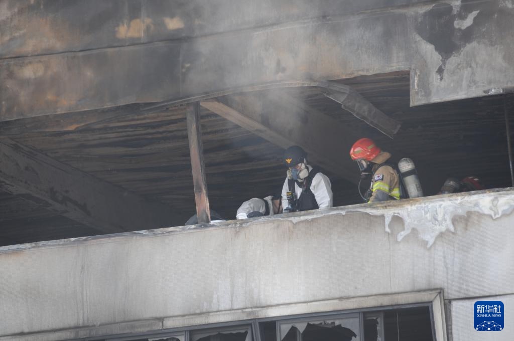 韩国工厂火灾致14人死亡 没有中国公民伤亡 韩国工厂火灾致14人死亡 没有中国公民伤亡