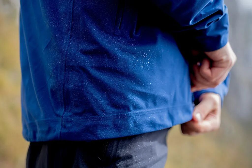 油价大涨,冲锋衣、卫生巾、纸尿裤纷纷受到波及! 油价大涨,冲锋衣、卫生巾、纸尿裤纷纷受到波及!