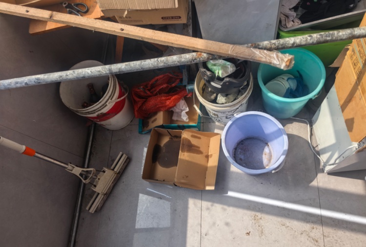 20斤香肠不翼而飞！警方找上门时，香肠还在砧板上