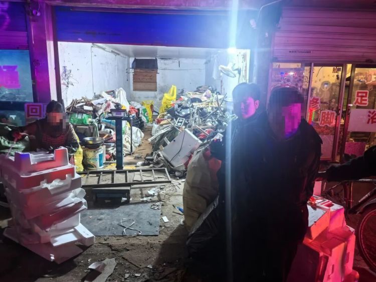 男子早上刚出拘留所，回家路上又偷了辆三轮车，下午再被抓回拘留所