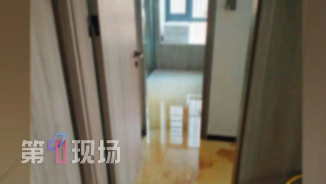 新房遭粪水倒灌，全屋被泡！“水深40厘米，淹到外面的走廊都是......”