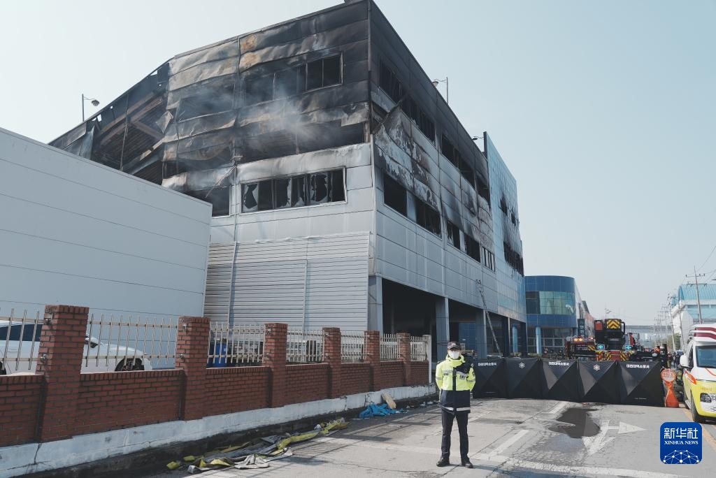 韩国工厂火灾致14人死亡 没有中国公民伤亡 韩国工厂火灾致14人死亡 没有中国公民伤亡