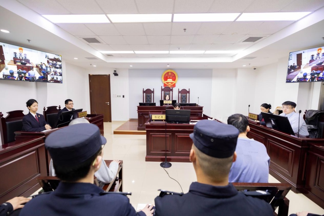 “两高”工作报告点名两起“开盒”案,记者深挖发现竟是同一根藤上的瓜?5人获判! “两高”工作报告点名两起“开盒”案,记者深挖发现竟是同一根藤上的瓜?5人获判!