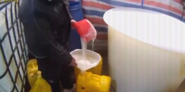 4万桶假冒洗洁精流向全国,细节披露 4万桶假冒洗洁精流向全国,细节披露