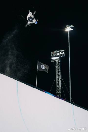 谷爱凌斩获米兰冬奥会后首冠 谷爱凌斩获米兰冬奥会后首冠