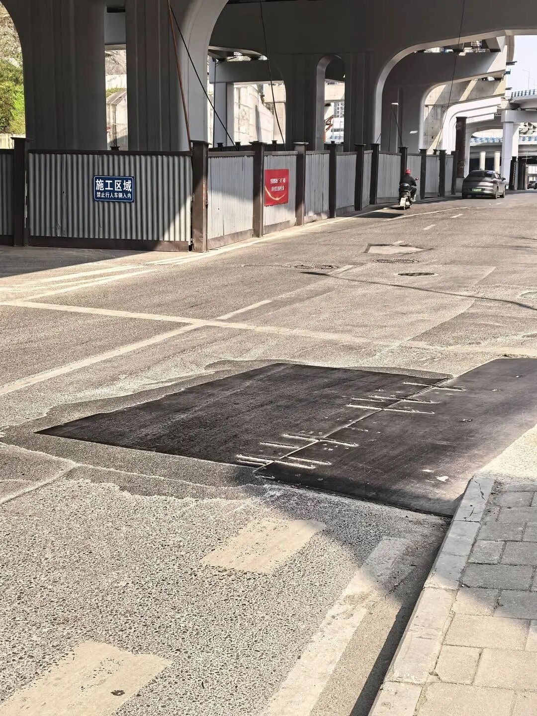 7小时“修路”、半小时取鱼刺……成都一老外拨打12345的经历,被海外百万网友围观 7小时“修路”、半小时取鱼刺……成都一老外拨打12345的经历,被海外百万网友围观