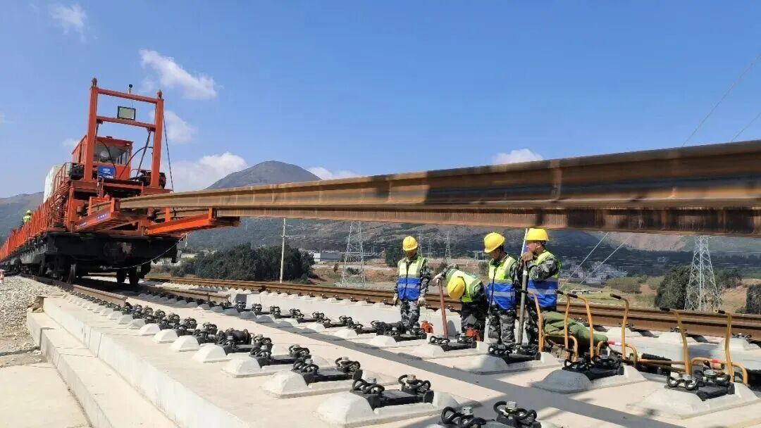 四川多条高铁、高速迎新进展→