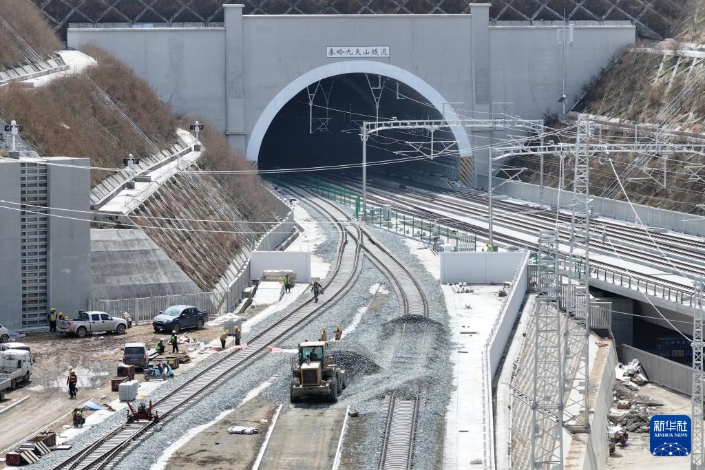 西康高铁沿线车站挂牌 西康高铁沿线车站挂牌