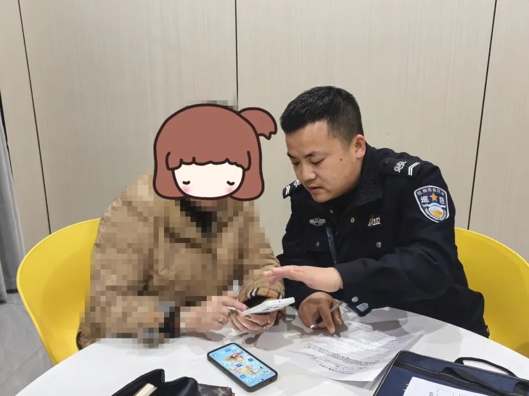 杭州一金店营业员没卖出黄金,竟还被奖励2000元? 杭州一金店营业员没卖出黄金,竟还被奖励2000元?