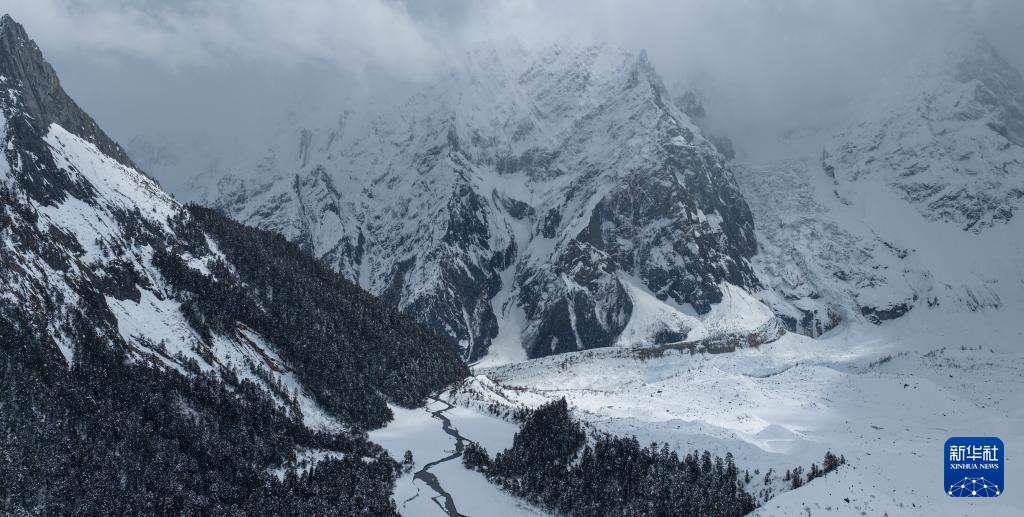 西藏林芝:感受高原三月雪 西藏林芝:感受高原三月雪