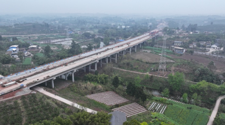 四川多条高铁、高速迎新进展→