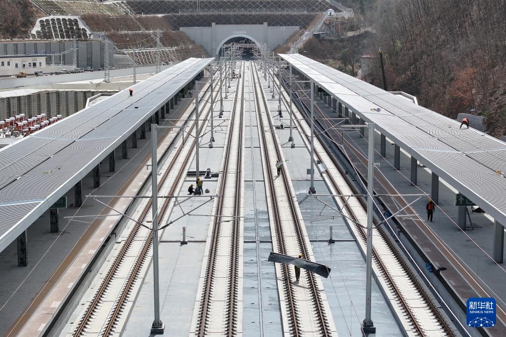 西康高铁沿线车站挂牌 西康高铁沿线车站挂牌