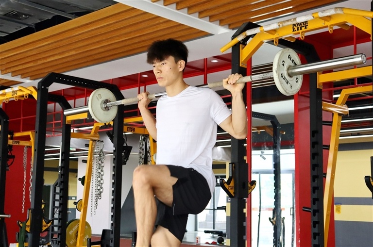 伍鹏、邓丽娟领衔!中国攀岩队八名国手全力备战亚沙会 伍鹏、邓丽娟领衔!中国攀岩队八名国手全力备战亚沙会