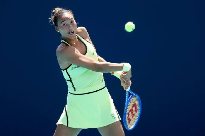 横扫前美网冠军,郑钦文回应晋级迈阿密赛32强 横扫前美网冠军,郑钦文回应晋级迈阿密赛32强