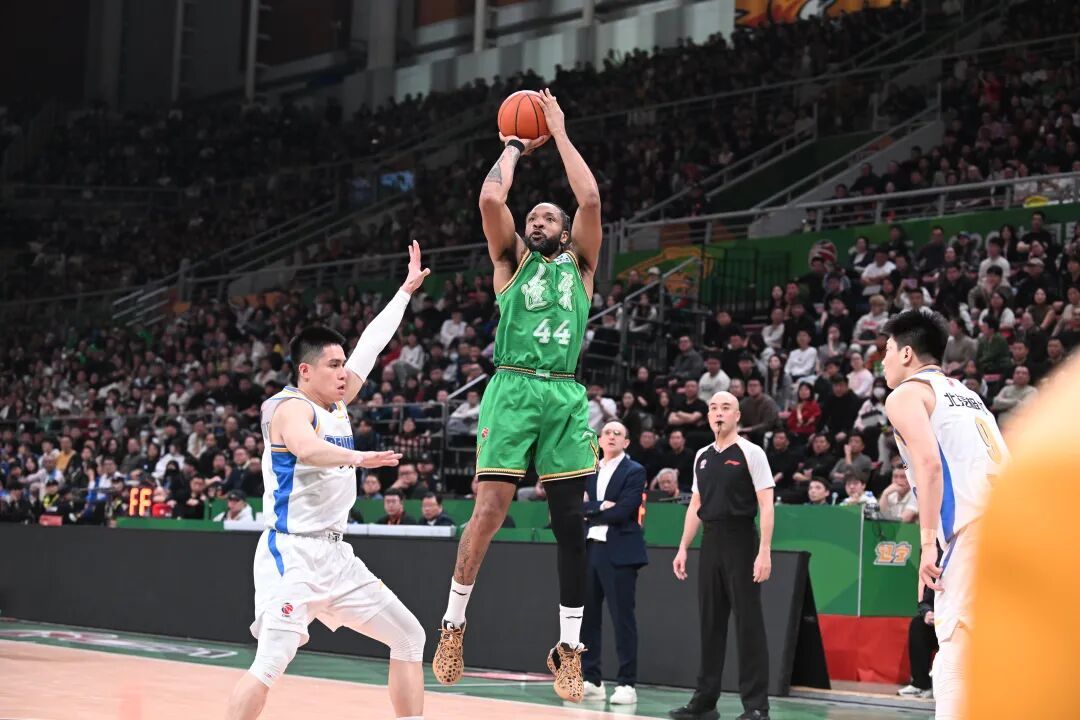 辽篮无缘七连胜 辽篮无缘七连胜