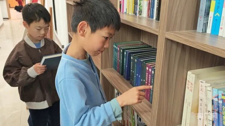 河南一物业靠免费接娃火出圈!网友:建议全国推广 河南一物业靠免费接娃火出圈!网友:建议全国推广