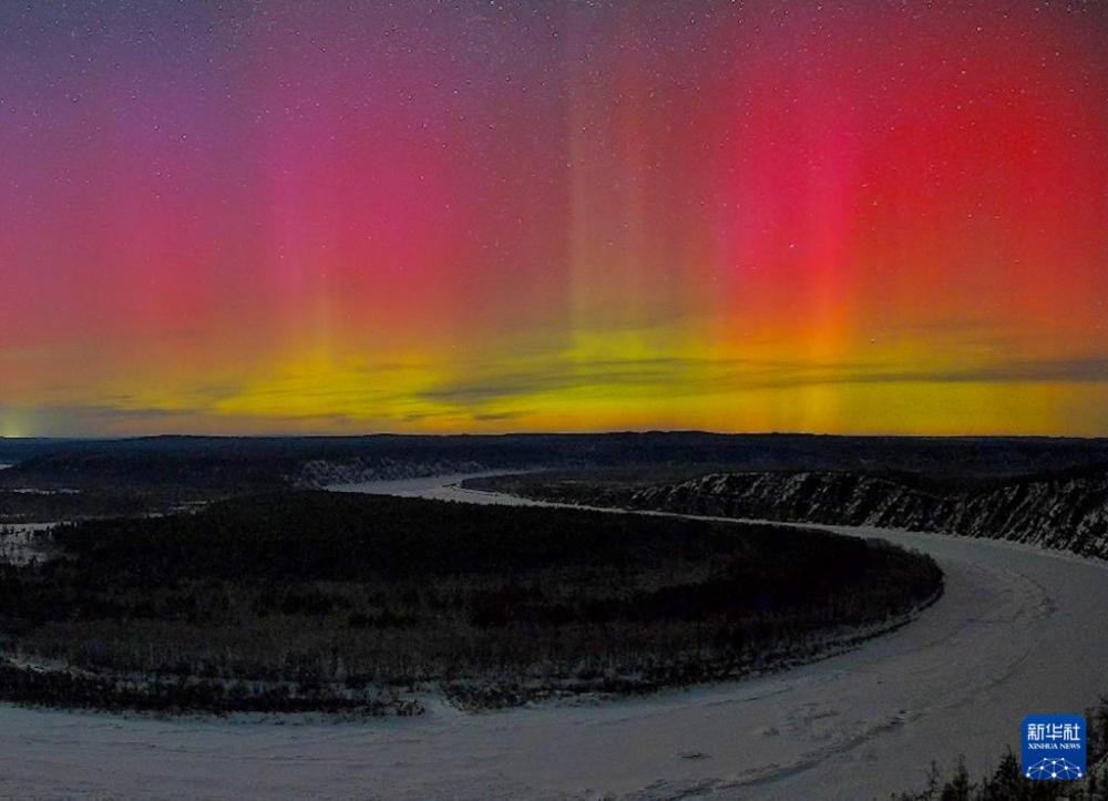 黑龙江多地出现绚丽极光